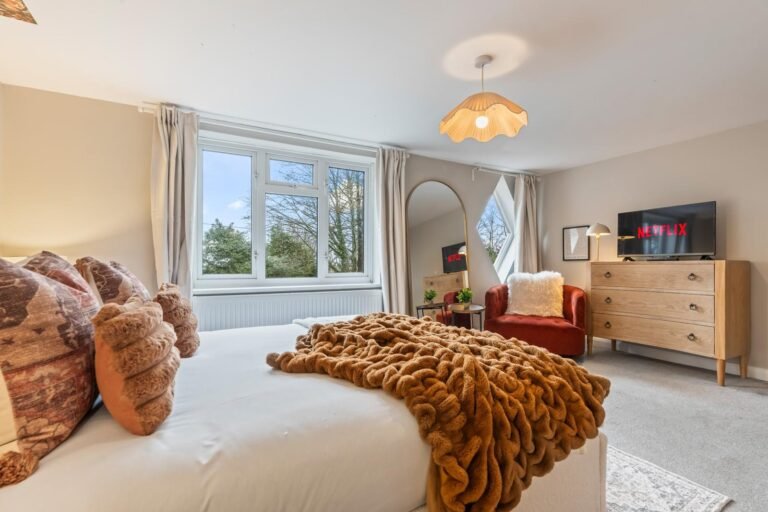 16daa9f1 25cb 46f8 bf63 2f17b6b0f212 768x512