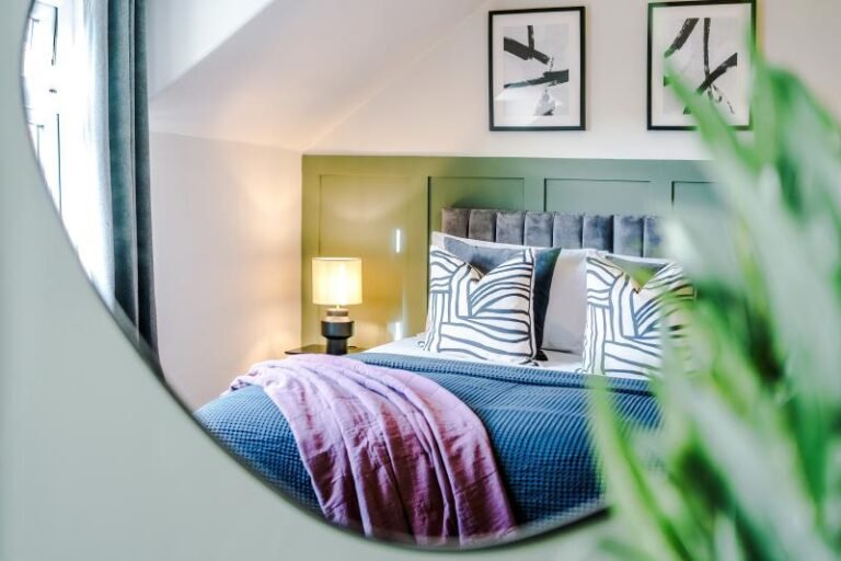 1739466415077 768x512